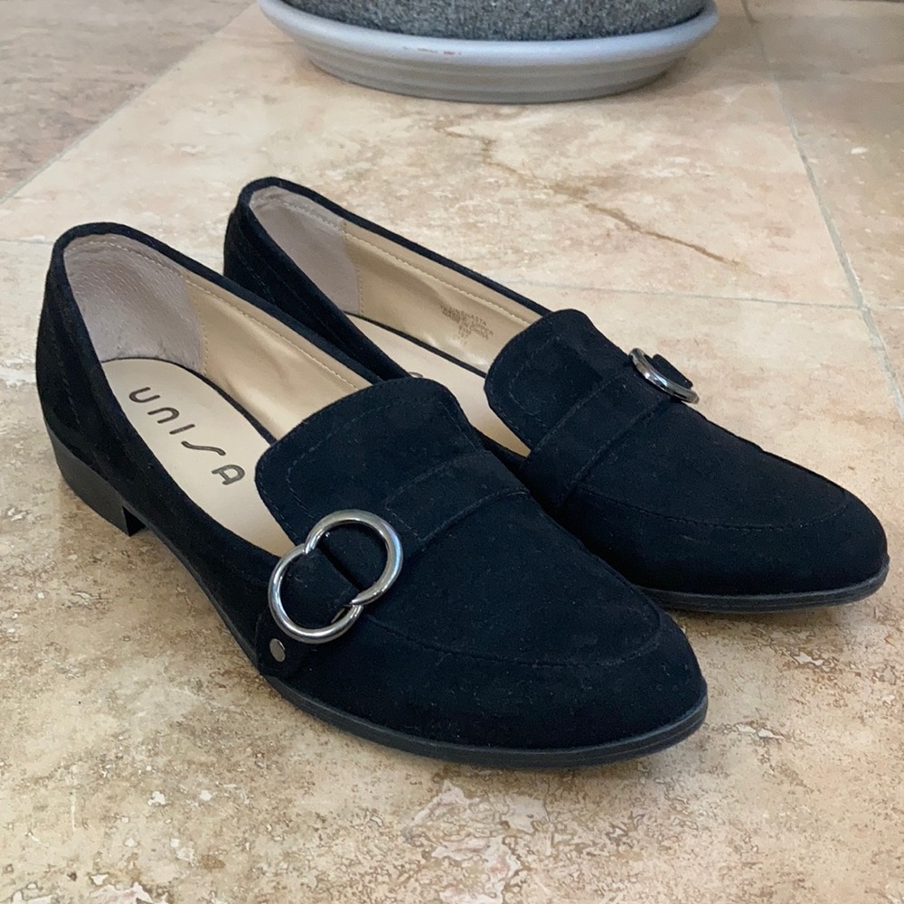 UNISA  UNSHASTA black flats size 8.5